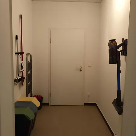 2 Zimmer Appartement Mit Vollausstattung Auf 84 Qm *