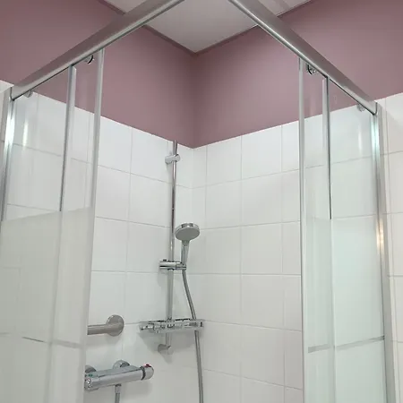 2 Zimmer Appartement Mit Vollausstattung Auf 84 Qm Apartament *